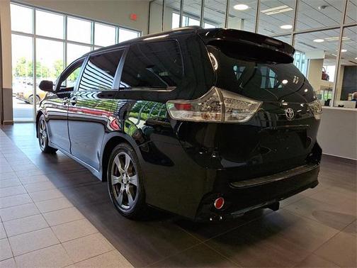 2017 Toyota Sienna SE Premium