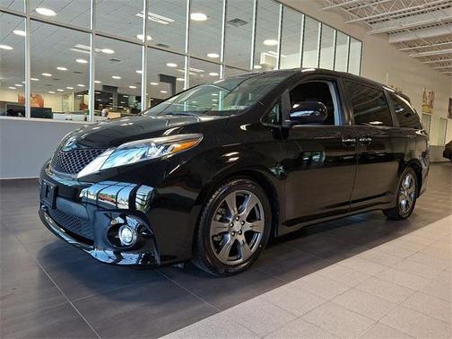 2017 Toyota Sienna SE Premium