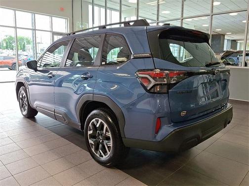 2025 Subaru Forester Base