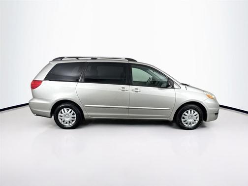 2008 Toyota Sienna LE
