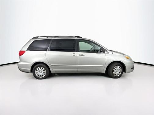 2008 Toyota Sienna LE