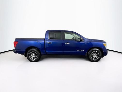 2021 Nissan Titan SV
