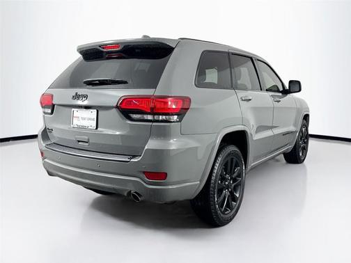 2021 Jeep Grand Cherokee Laredo