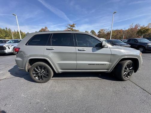 2021 Jeep Grand Cherokee Laredo
