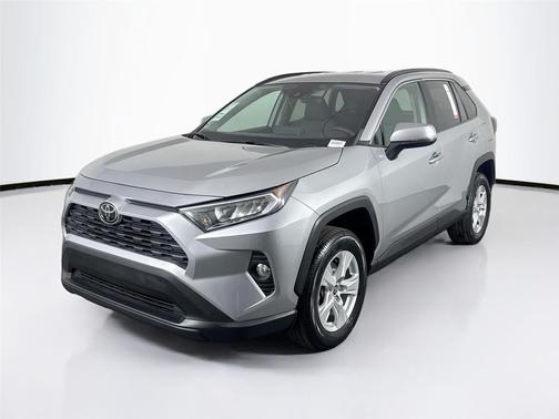 Silver Sky Metallic 2021 Toyota RAV4 XLE