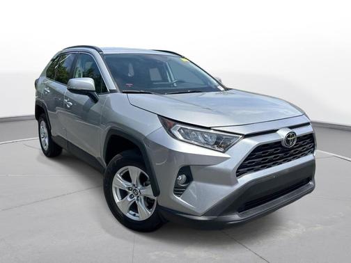 Silver Sky Metallic 2021 Toyota RAV4 XLE