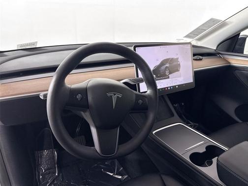 2024 Tesla Model Y Long Range Dual Motor All-Wheel Drive