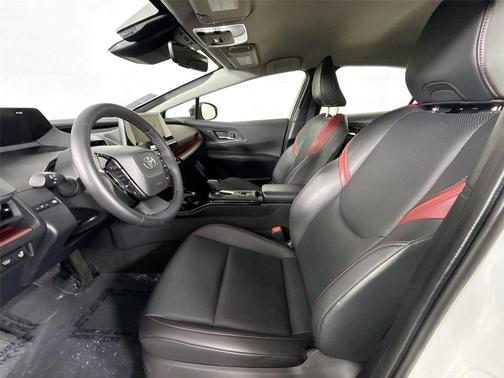 Midnight Black Metallic 2025 Toyota Prius Plug-In Hybrid SE