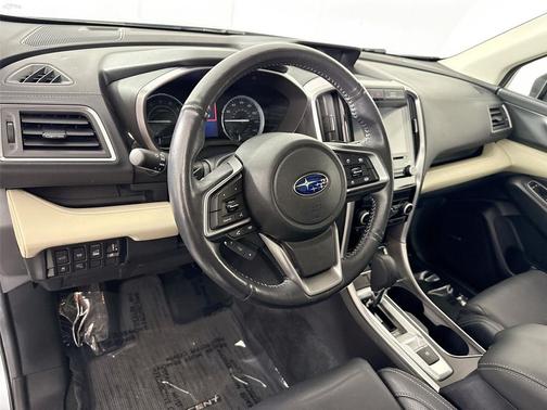 Ice Silver Metallic 2022 Subaru Ascent Limited 7-Passenger