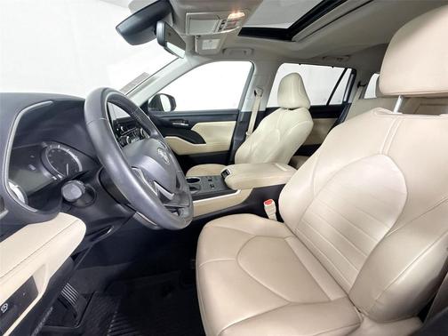 Wind Chill Pearl 2024 Toyota Highlander XLE