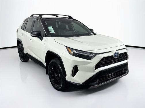 2022 Toyota RAV4 Hybrid SE