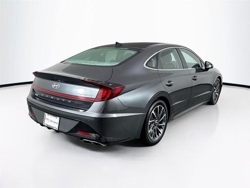 2022 Hyundai SONATA Limited