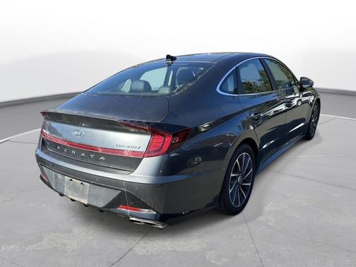 2022 Hyundai SONATA Limited