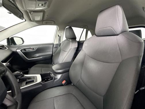 Ice Cap 2025 Toyota RAV4 XLE