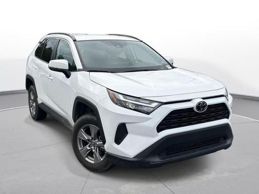 Ice Cap 2025 Toyota RAV4 XLE