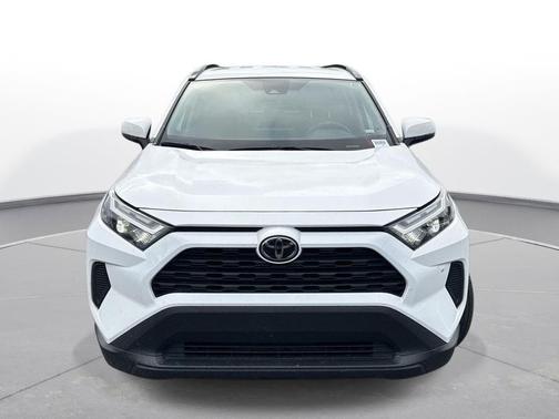 Ice Cap 2025 Toyota RAV4 XLE