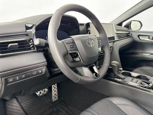 Wind Chill Pearl 2026 Toyota Camry XSE
