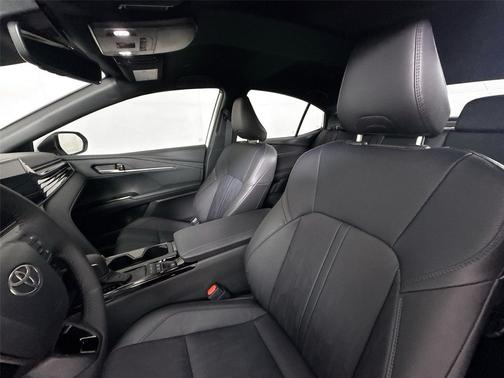 Wind Chill Pearl 2026 Toyota Camry XSE