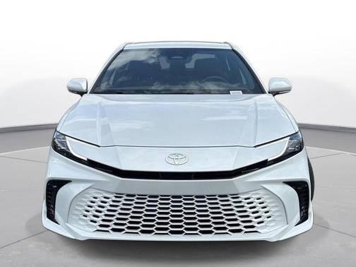 Wind Chill Pearl 2026 Toyota Camry XSE