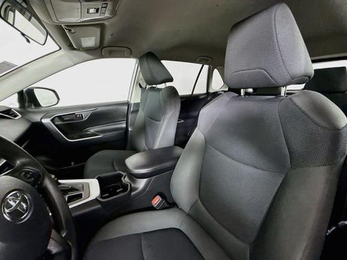 Silver Sky Metallic 2024 Toyota RAV4 LE