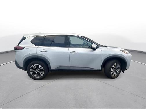 Brilliant Silver Metallic 2021 Nissan Rogue SV