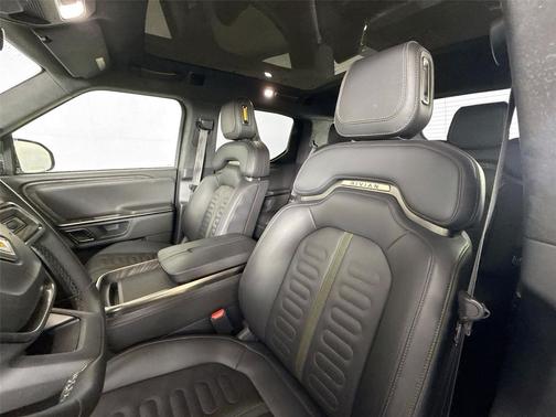 2022 Rivian R1T Adventure