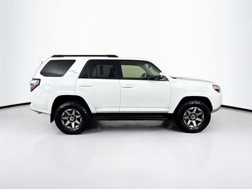 2024 Toyota 4Runner TRD Off Road