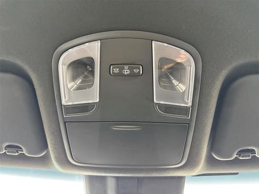 2021 Hyundai Veloster Base