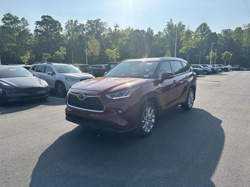 Ruby Flare Pearl 2026 Toyota Highlander Limited