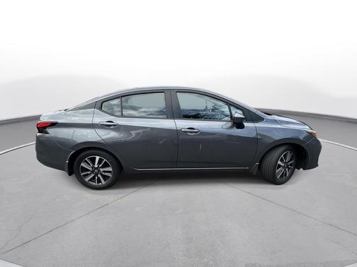 Gun Metallic 2024 Nissan Versa 1.6 SV
