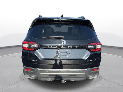 2023 Honda Pilot AWD Elite