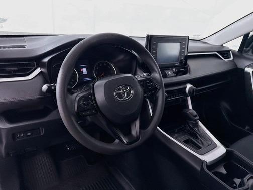 Silver Sky Metallic 2020 Toyota RAV4 LE