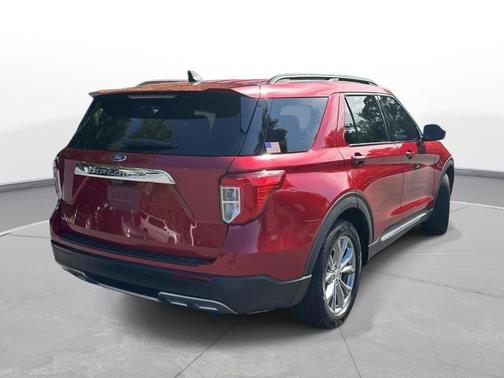 Rapid Red Metallic Tinted Clearcoat 2021 Ford Explorer XLT