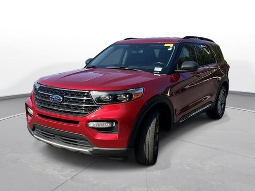 Rapid Red Metallic Tinted Clearcoat 2021 Ford Explorer XLT
