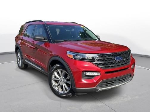 Rapid Red Metallic Tinted Clearcoat 2021 Ford Explorer XLT