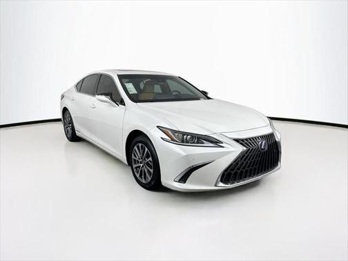 2022 Lexus ES 300h Base