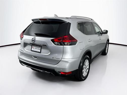 Brilliant Silver Metallic 2020 Nissan Rogue SV