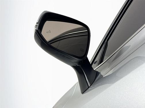 Celestial Silver Metallic 2024 Toyota Highlander XLE