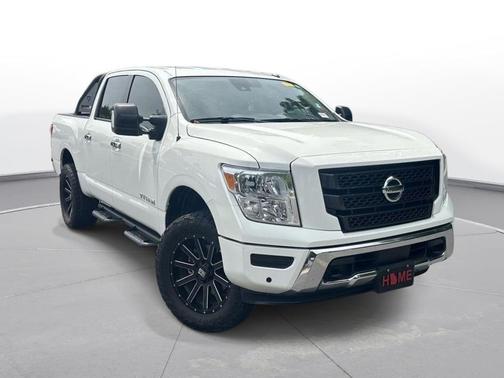 Glacier White 2021 Nissan Titan SV