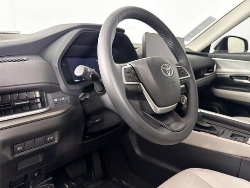 Celestial Silver Metallic 2026 Toyota Grand Highlander XLE
