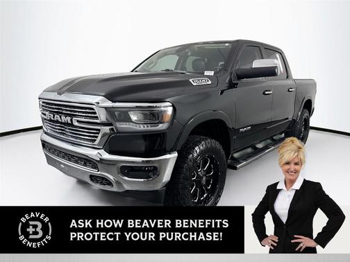 Diamond Black Crystal Pearlcoat 2020 RAM 1500 Laramie