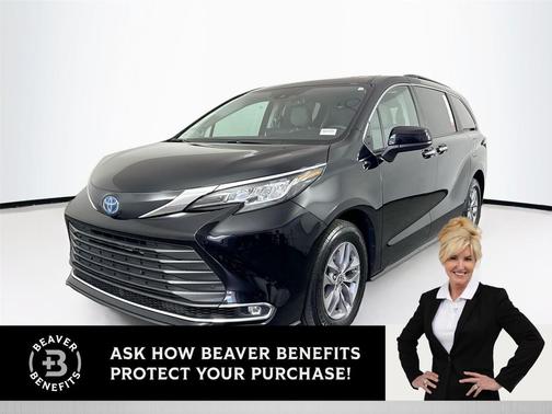 2023 Toyota Sienna XLE 8 Passenger