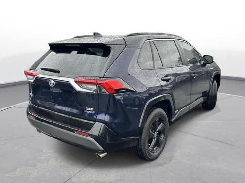 2021 Toyota RAV4 Hybrid SE