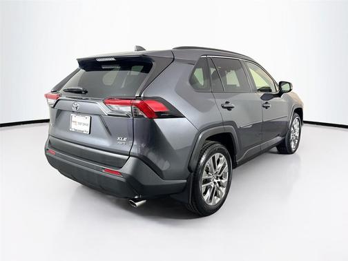 2020 Toyota RAV4 XLE Premium