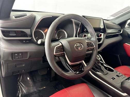 2024 Toyota Highlander XSE