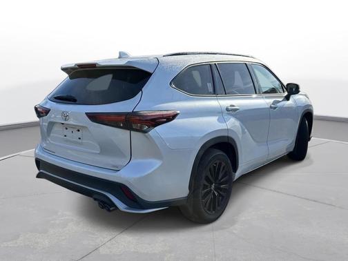 2024 Toyota Highlander XSE