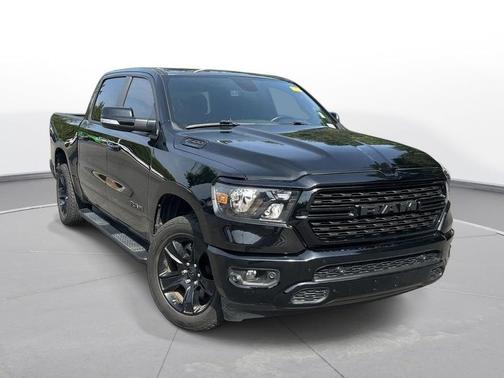 Diamond Black Crystal Pearlcoat 2022 RAM 1500 Big Horn/Lone Star