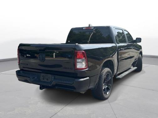 Diamond Black Crystal Pearlcoat 2022 RAM 1500 Big Horn/Lone Star