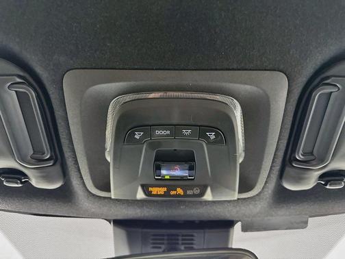 Classic Silver Metallic 2025 Toyota Corolla SE
