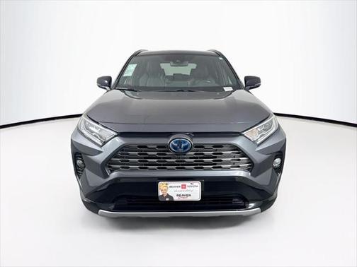 2020 Toyota RAV4 Hybrid SE